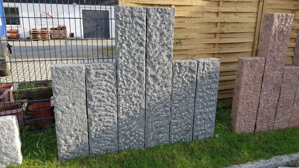 Stelen Negra - 25x10x100-150 cm Stelen Negra - 25x10x100-150 cm
