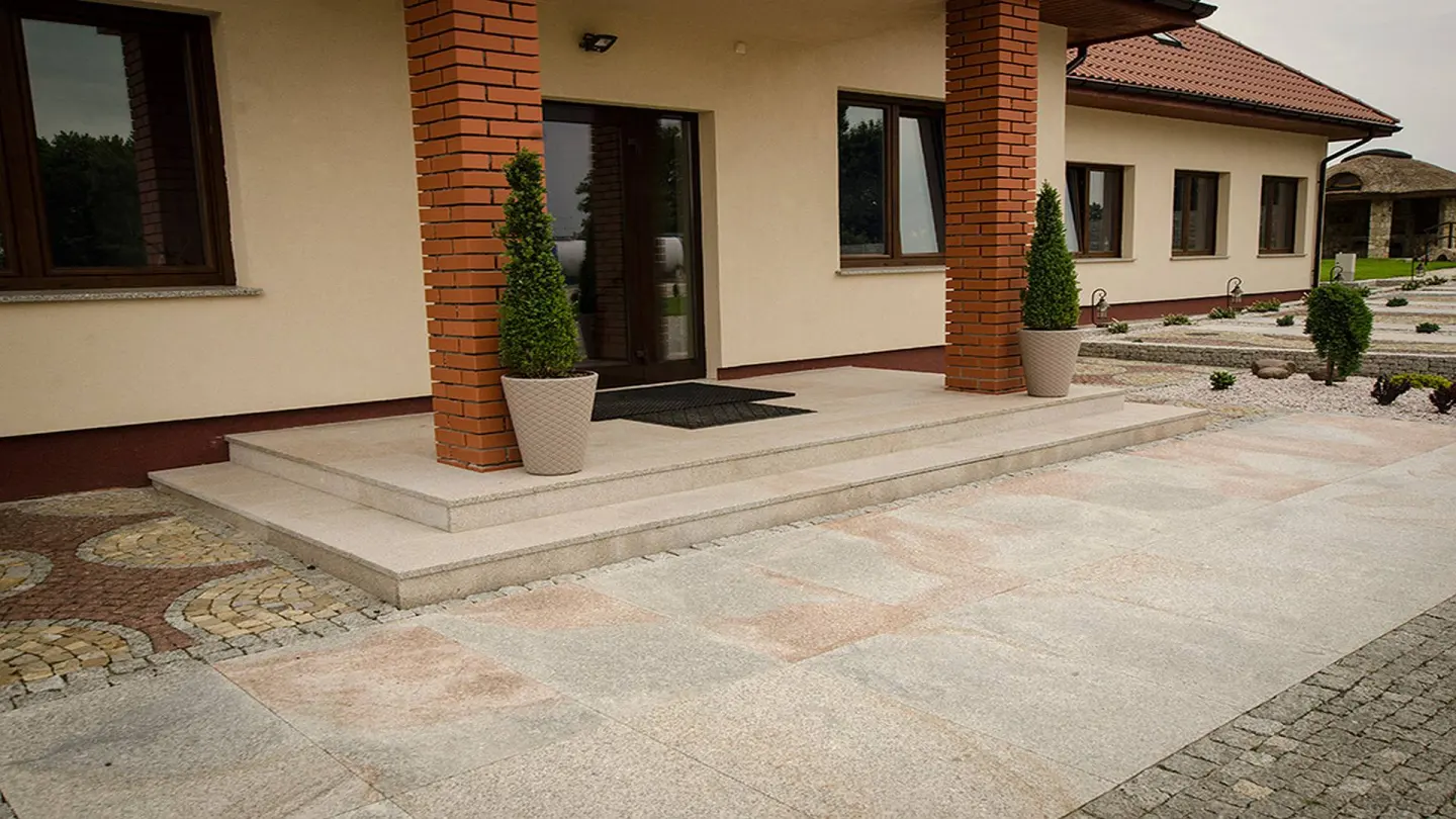 Granitplatten Baltik Antik - Grau-Gelblich Granitplatten Baltik Antik - Grau-Gelblich